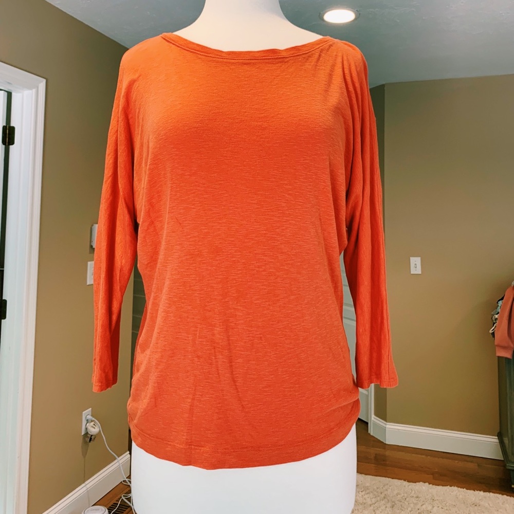 Simple 3/4 sleeve (with fun button-up back!)